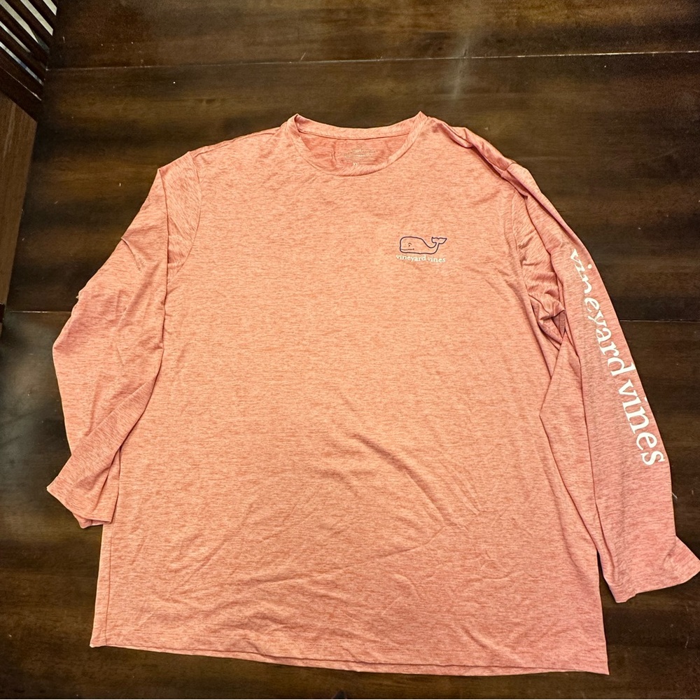 Vineyard Vines XXL Rash Guard